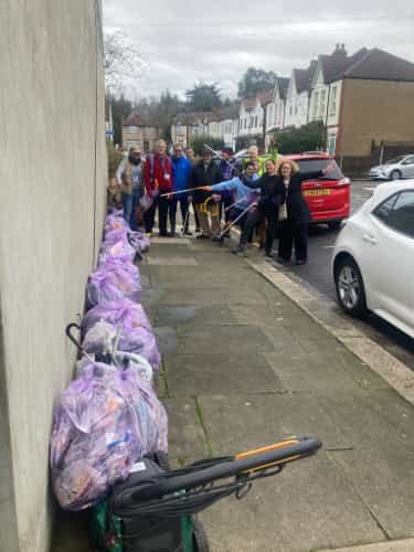Galerie foto Harrow Litter Pickers 34